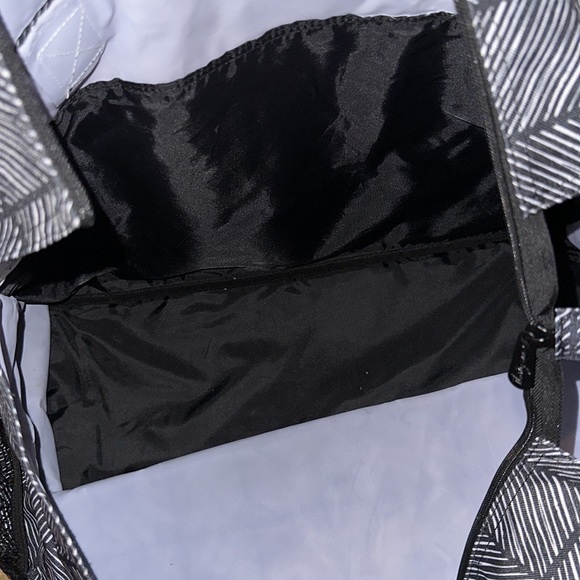 Thirty-One Chevron Square Zip Top Tote - Picture 9 of 14